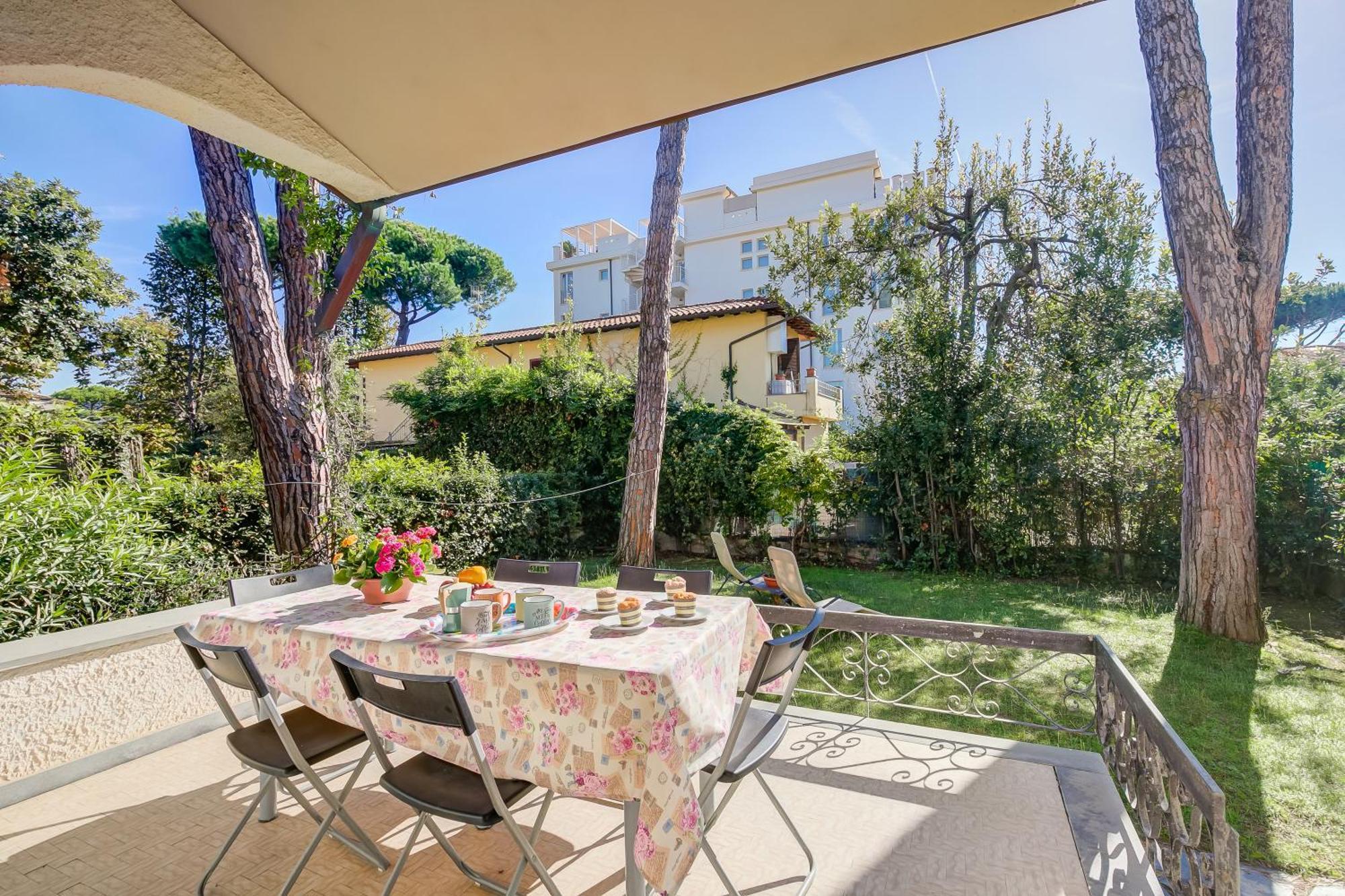Casa Maddalena Al Mare 600M From Sea - Happy Rentals Marina di Pietrasanta Extérieur photo