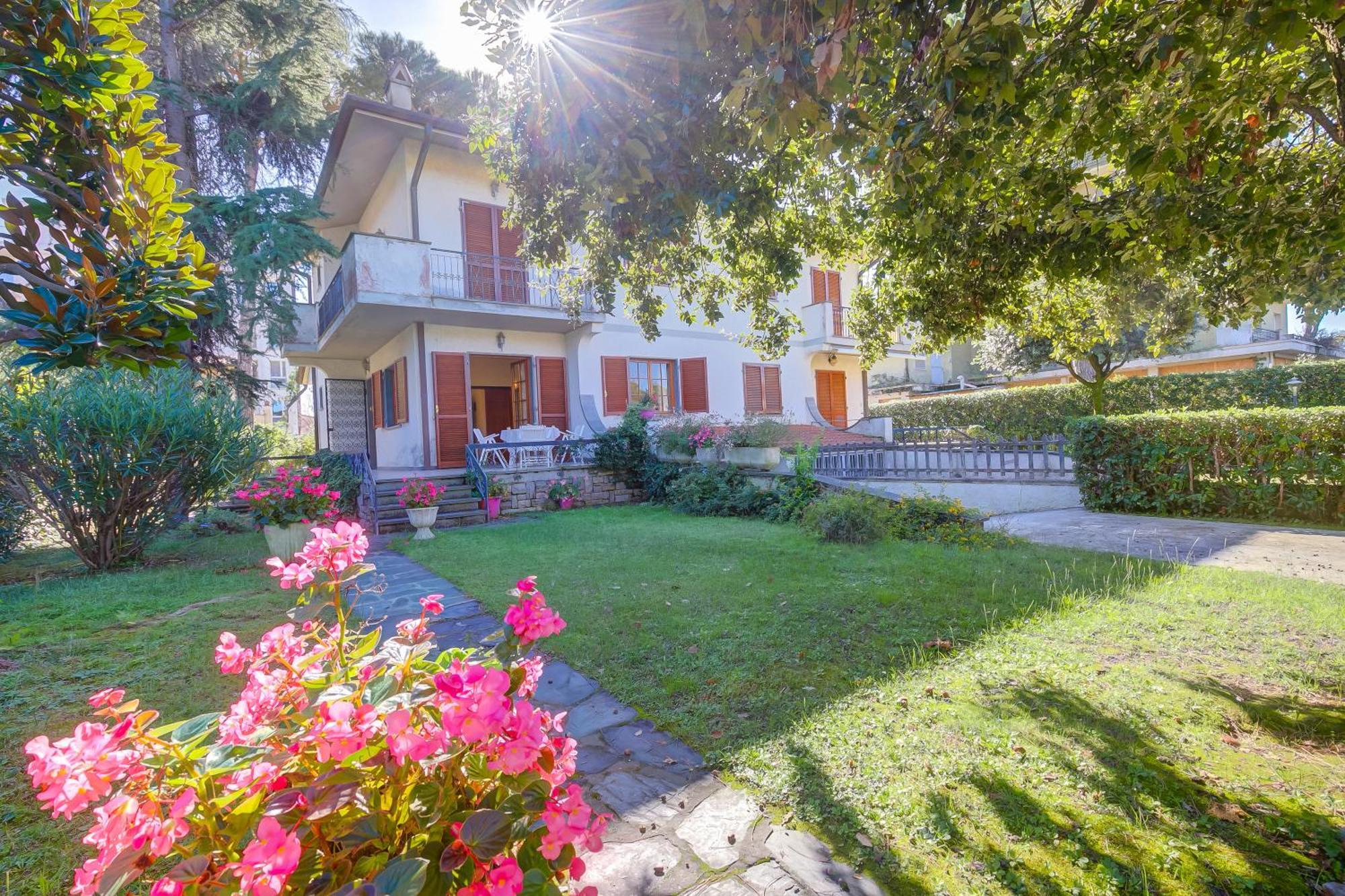 Casa Maddalena Al Mare 600M From Sea - Happy Rentals Marina di Pietrasanta Extérieur photo